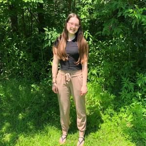 Meet your Posher, Julia